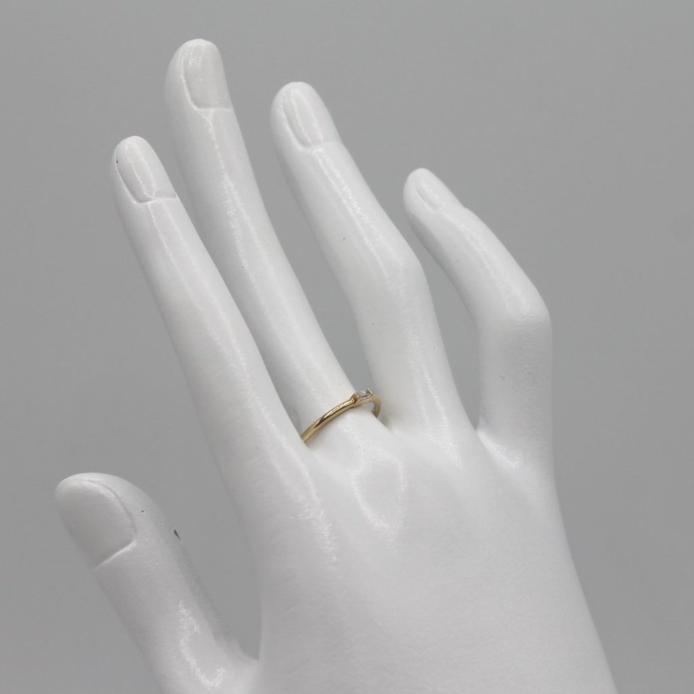 Thin 14kt yellow gold ring band sz 6.5 moissanite - Picture 5 of 7